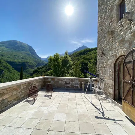 Villa Marcheamore - La Roccaccia Relax, Art&nature