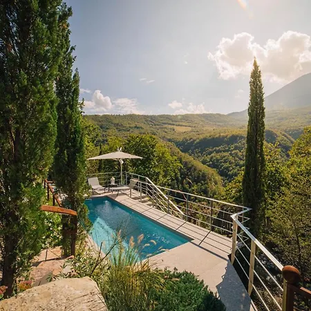 וילה Marcheamore - La Roccaccia Relax, Art & Nature Montefortino