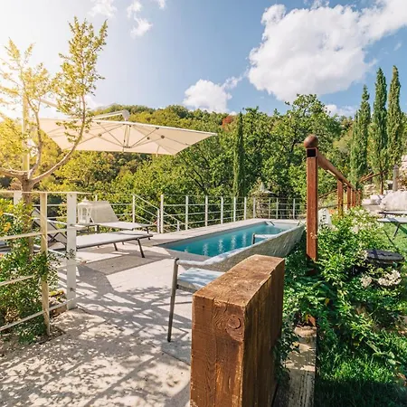 Marcheamore - La Roccaccia Relax, Art & Nature Montefortino