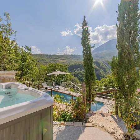 Marcheamore - La Roccaccia Relax, Art & Nature Montefortino