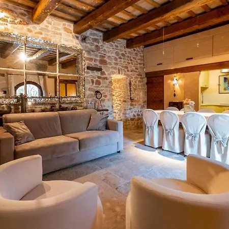 Marcheamore - La Roccaccia Relax, Art & Nature Montefortino