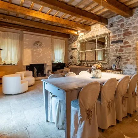 Villa Marcheamore - La Roccaccia Relax, Art&nature
