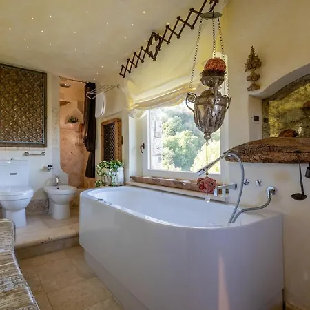 Marcheamore - La Roccaccia Relax, Art & Nature * Montefortino