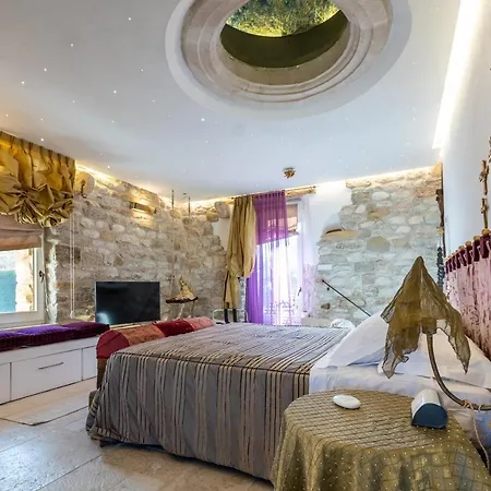 Villa Marcheamore - La Roccaccia Relax, Art&nature