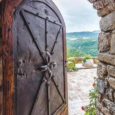 Marcheamore - La Roccaccia Relax, Art & Nature * Montefortino