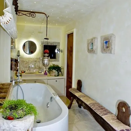 Villa Marcheamore - La Roccaccia Relax, Art & Nature