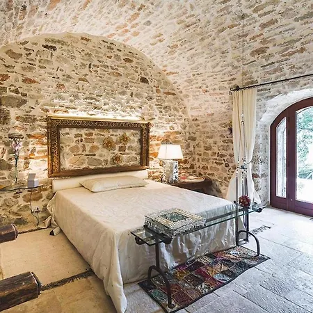 Marcheamore - La Roccaccia Relax, Art & Nature Villa Montefortino