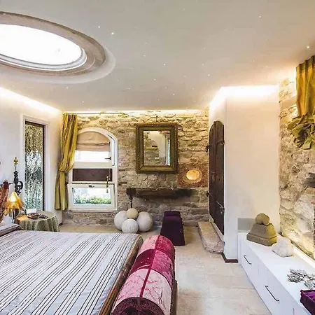 Marcheamore - La Roccaccia Relax, Art & Nature Villa Montefortino