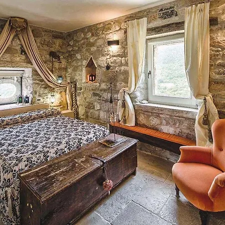 Marcheamore - La Roccaccia Relax, Art & Nature * Montefortino